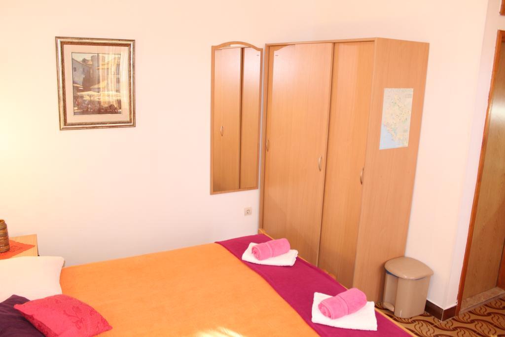 הרצג-נובי Guest House Tomanovic מראה חיצוני תמונה